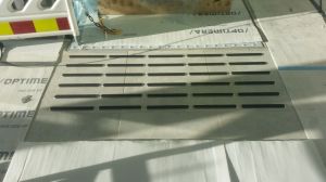 Taktil merking heis stål med sort innlegg